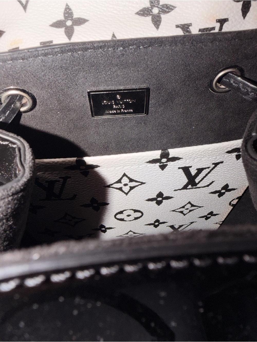 Louis Vuitton Black & White Monogram Vernis Hot Springs Backpack - Picture 10 of 12